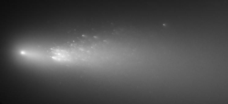 Imagen de El Hubble envía imágenes espectaculares de la fragmentación de un cometa