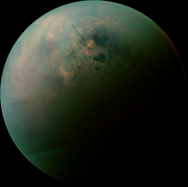 Imagen de Cassini obtiene nuevas imágenes de la Tierra de los Lagos de Titán