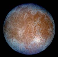 Europa, luna de J�piter, es considerada como una de las que probablemente permanece con vida microsc�pica en nuestro sistema solar.
Cr�dito: NASA
