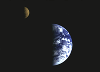 Vista del camino recorrido. Imagen de la Tierra y la Luna tomada por la nave Galileo. Crédito: NASA