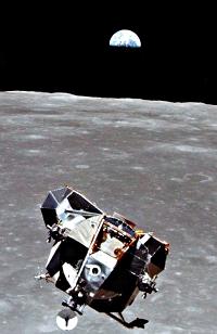 Viendo a la Tierra desde la Luna.
Cr�dito: NASA 