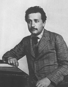Joven Albert Einstein en la oficina de patentes. 
[<a href=http://www.th.physik.uni-frankfurt.de/%7Ejr/physpiceinstein.html target=_blank><u>M�s informaci�n</u></a>]
