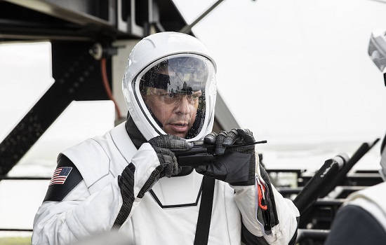 NASA podría alargar la misión de prueba de la Crew Dragon de SpaceX