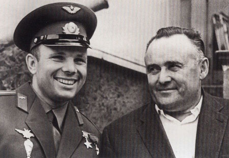 Youri Gagarin y Korolev