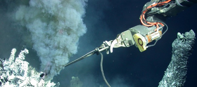 Expedición a una fuente hidrotermal submarina