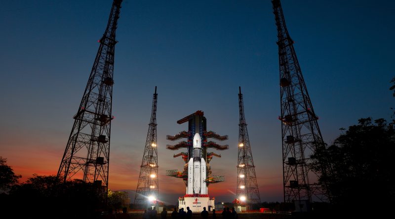 GSLV Mk III con satélite en rampa. ISRO